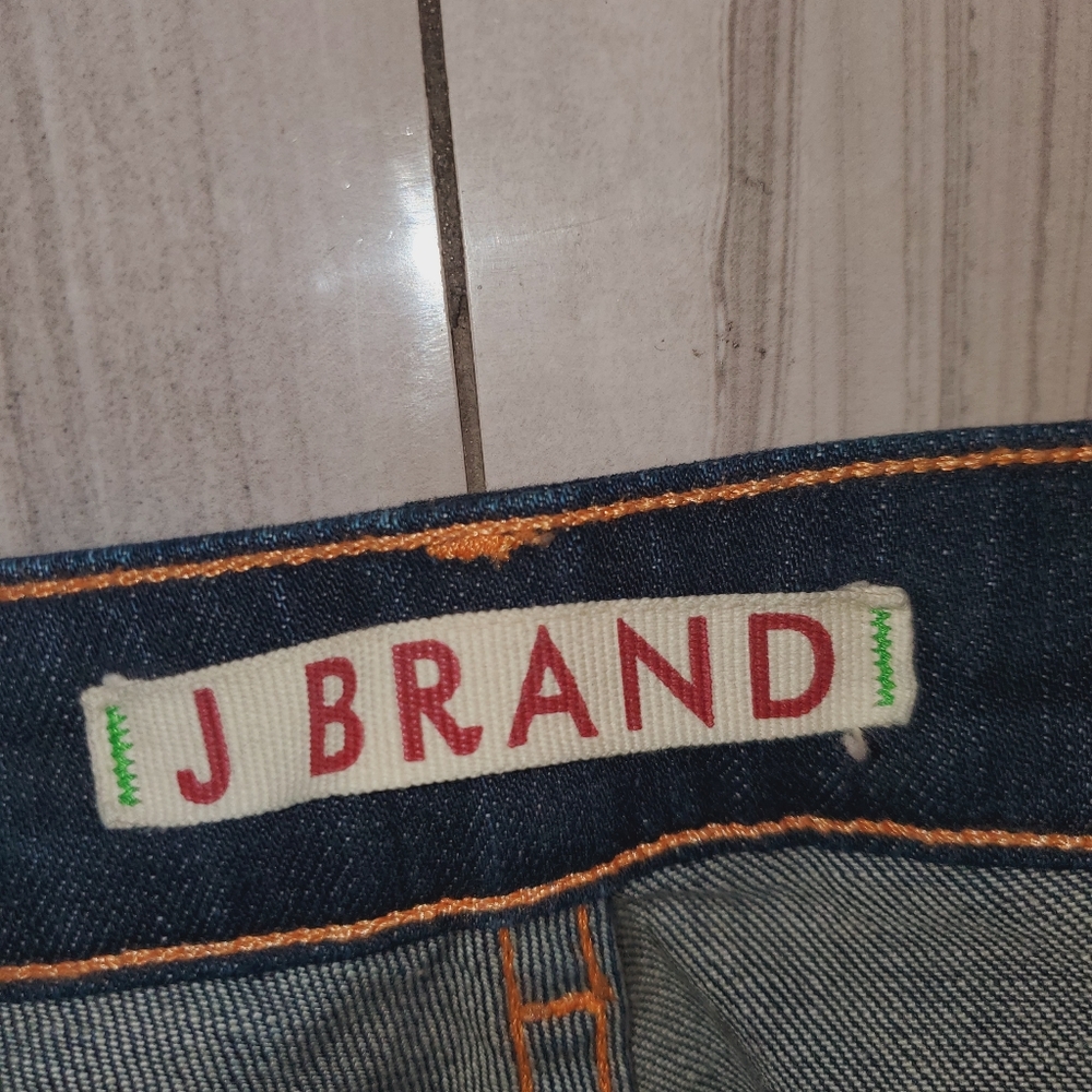 JBrand Curvy Fit Skinny - Picture 2 of 4